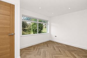 Lounge- click for photo gallery